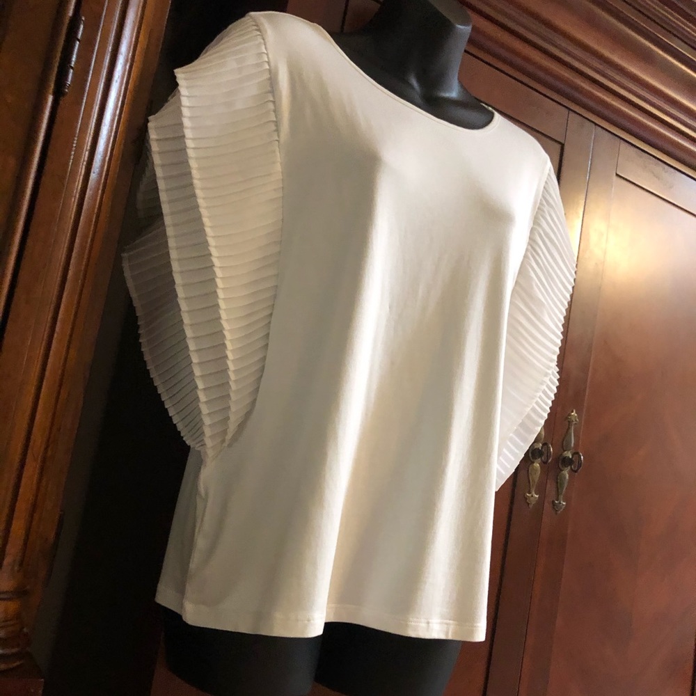NWT Marc NY size S White Flutter Sleeve Top